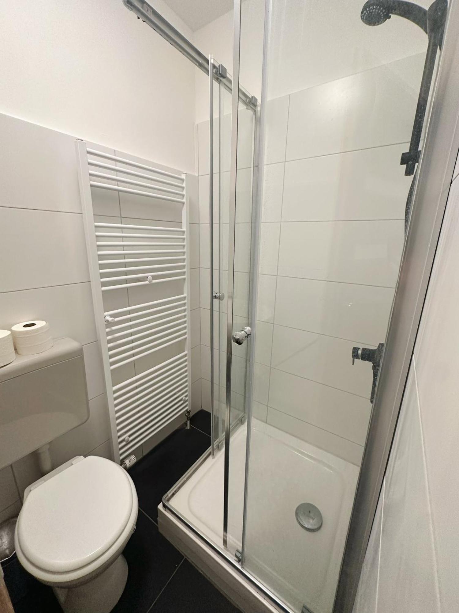 דירות דיסלדורף 2Schlafenzimmer 5Betten Montuerwhonung מראה חיצוני תמונה